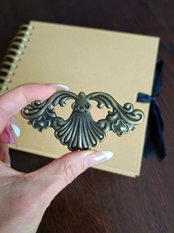 Kovová přízdoba rozeta – bronz | scrapbooking 1 prizdoba-scrapbooking