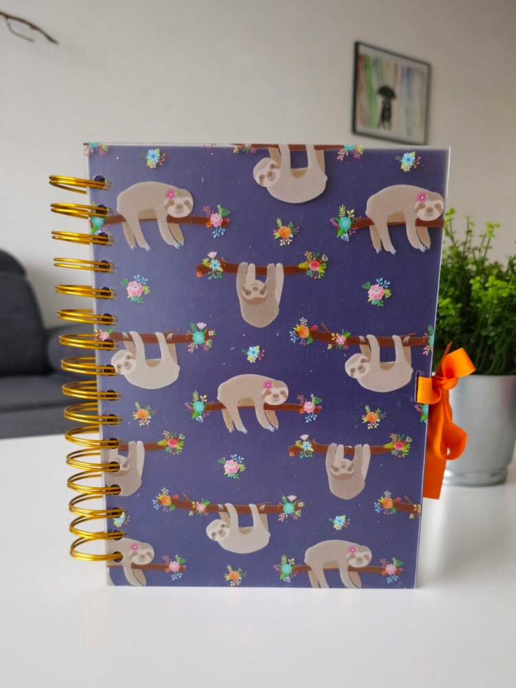 Kreativní nedatovaný plánovač Noteworthy Lenochod 1 kreativni-planovac