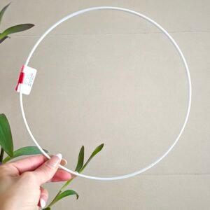 kovovy-kruh-bily-22cm