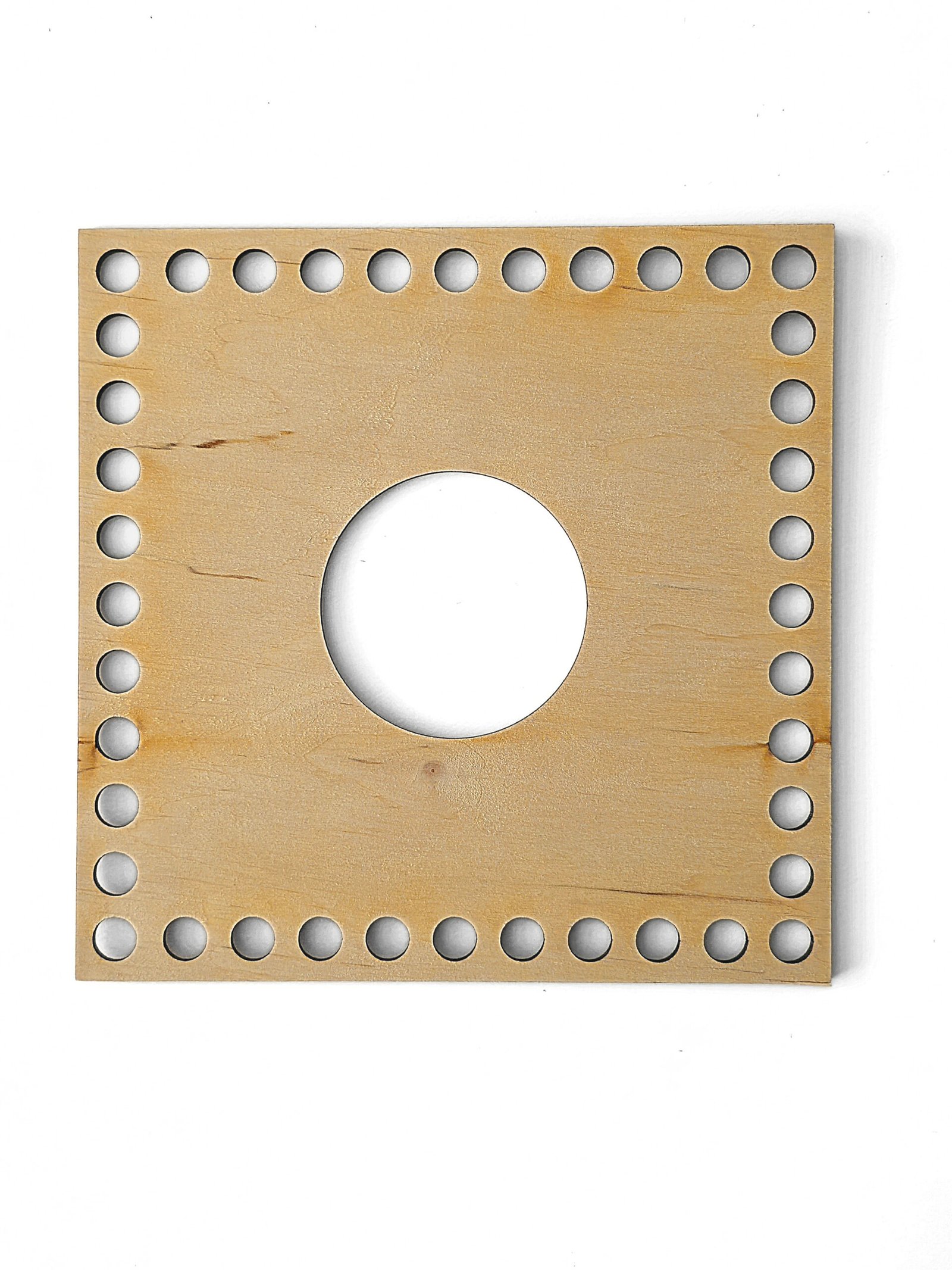 Dřevěné víko na háčkovaný obal na kapesníky (14 x 14 cm) čtverec 1 dřevěné-víko-na-kapesníky