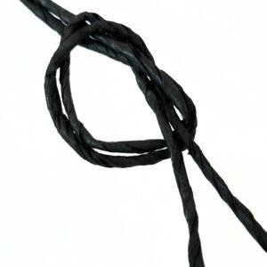 černý-provázek-z-papíru