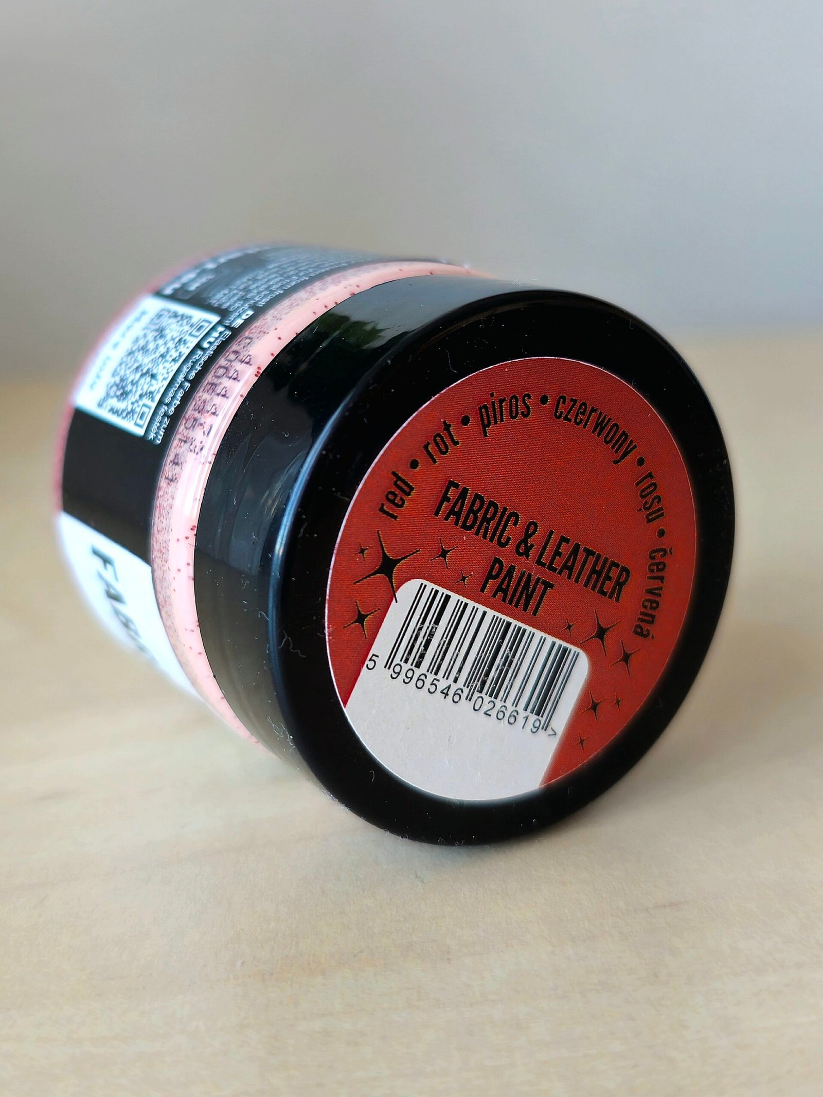 Barva na kůži a textil Penart červené třpytky 50 ml 2 Barva na kůži a textil Penart červené třpytky 50 ml - Obrázek 2