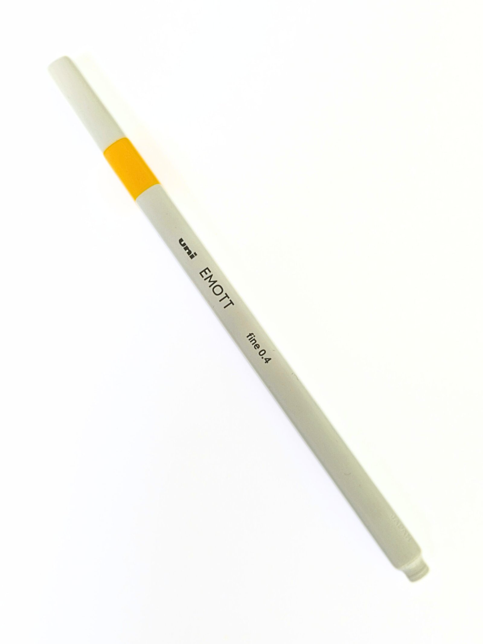 Liner Uni EMOTT 0,4 mm žlutý 1 liner-emott-žlutý